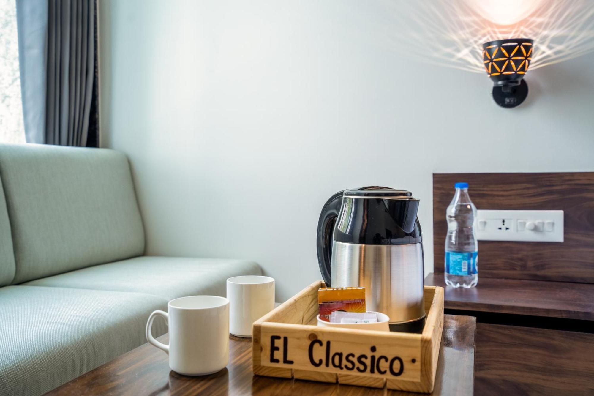 Hotel El Classico Rajkot Eksteriør bilde